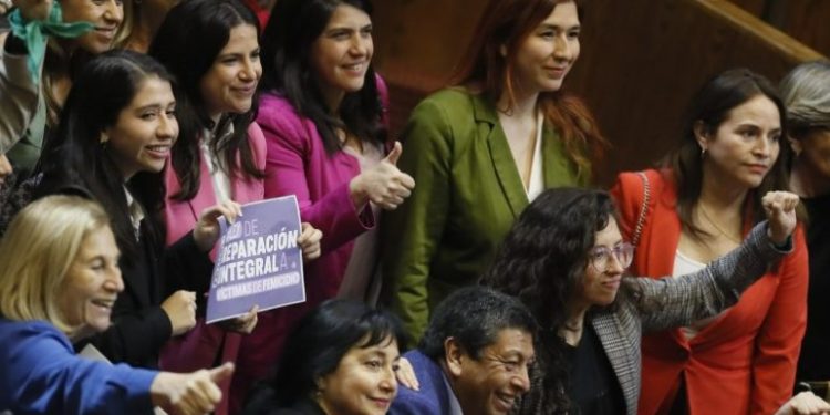 Hijos de víctimas de femicidio contarán con pensión gracias a nueva legislación