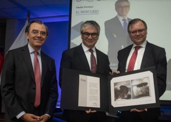 Ministro Marcel inaugura 2da versión del Programa de Educación Financiera de la UV