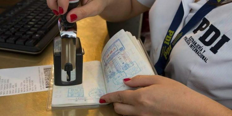 San Antonio: Detienen a ciudadano extranjero por falsificación de identidad