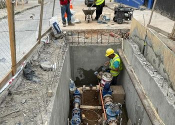 Esval invierte 450 millones para modernizar colectores en cerros Playa Ancha y Cordillera