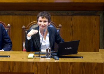 Aprobación de Ministra Tohá sube después de interpelación