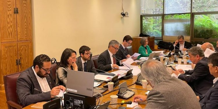 Comisión de Hacienda del Senado aprueba proyecto de Royalty Minero