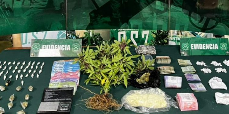 Valparaíso: Detienen a ocho personas en Puertas Negras por tráfico de drogas