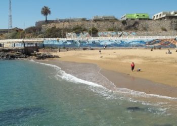 Valparaíso: Buzo fallece en playa Las Torpederas