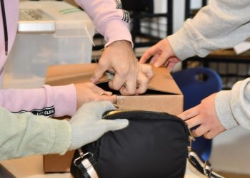 Mujer intentó quitarle su arma a militar en colegio de Puente Alto