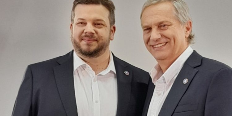 Diputado Káiser genera polémica por críticas a identificación de detenidos desaparecidos