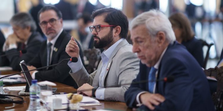 Presidente Boric propone combatir crimen organizado en conjunto con naciones de Sudamérica