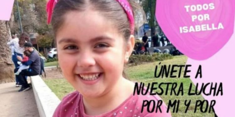 Denuncian negligencia de Hospital Naval luego de fallecimiento de niña de 4 años