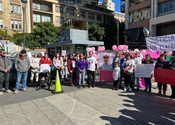 Familia de manipuladora de alimentos fallecida pide revisar contratos de empresa
