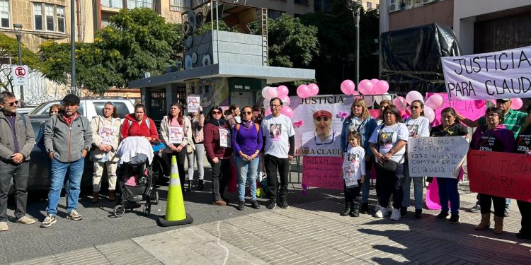 Familia de manipuladora de alimentos fallecida pide revisar contratos de empresa
