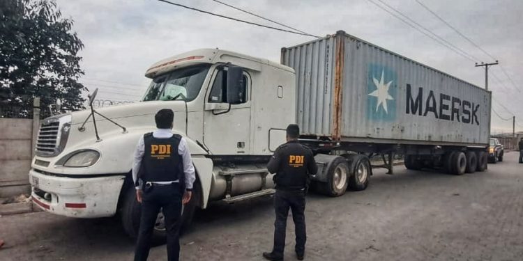 Detienen a dos sujetos que retiraron carga desde Puerto San Antonio con papeles falsos