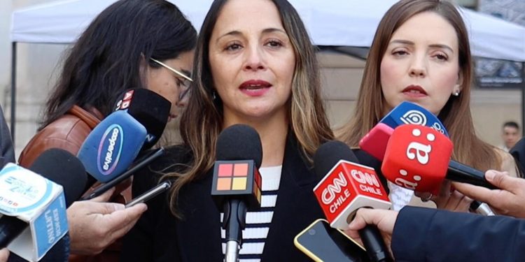 Entregan carta al Presidente para solicitar que Ley nacional del cáncer entre en vigencia