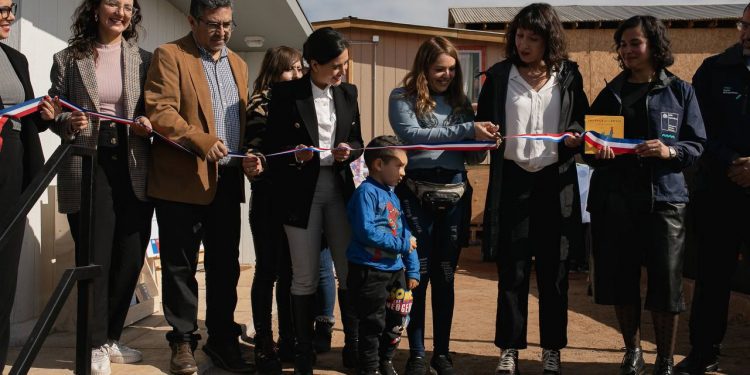 Viña del Mar: Entregan nueva vivienda reconstruida en sector 7 Hermanas