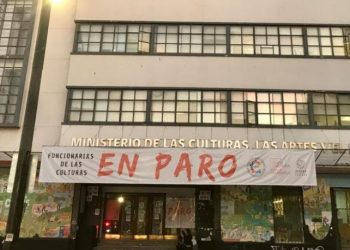 Trabajadores del Ministerio de las Culturas siguen en paro
