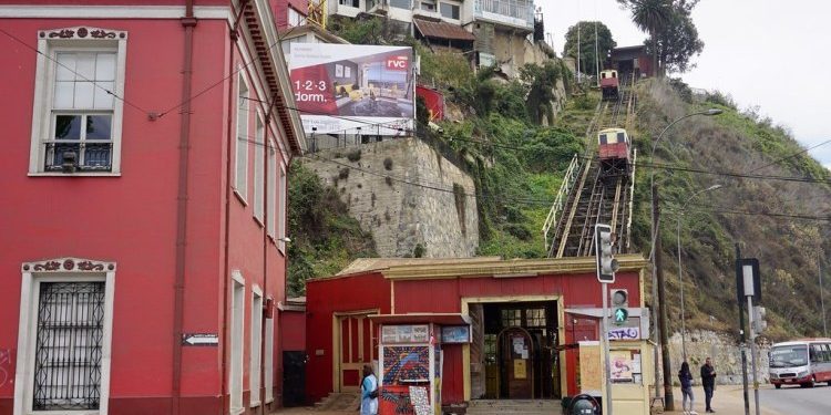 Aprueban subvención de 23 millones por extenso cierre de ascensor Artillería