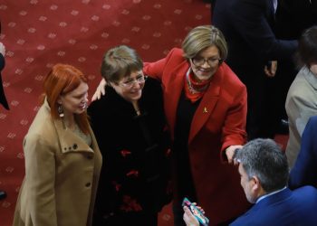 Ex Presidenta Bachelet aboga por sacar adelante la reforma tributaria