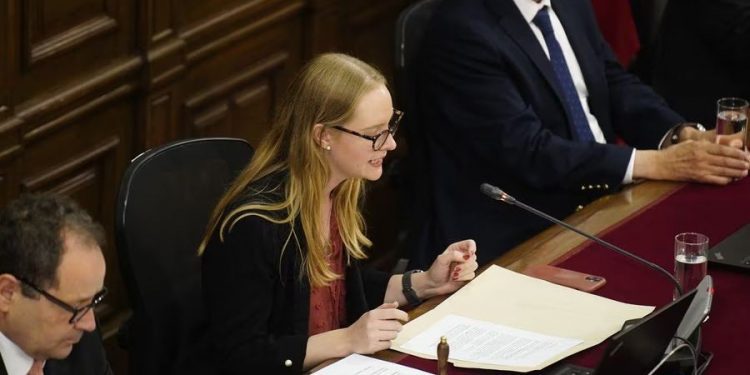 Beatriz Hevia no quiso referirse a Pinochet por ser hechos que «no vivió»