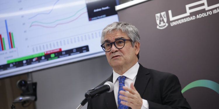 Ministro Marcel subraya necesidad de Pacto Fiscal