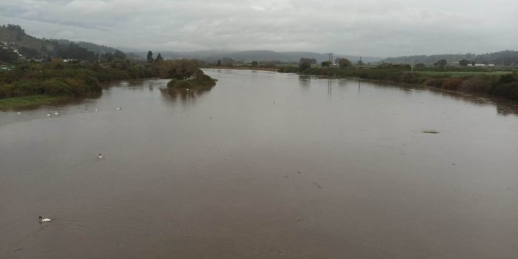 Esval activa alerta amarilla por turbiedad de Río Maipo en Provincia de San Antonio
