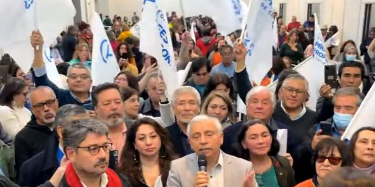 Colegio de Profesores decide iniciar paralización nacional