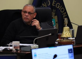 Gobernador Mundaca critica a Ministra de Salud: «Las vidas no se están garantizando»