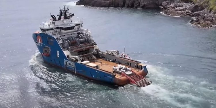 Desaparece submarino que llevaba a turistas a ver restos del Titanic