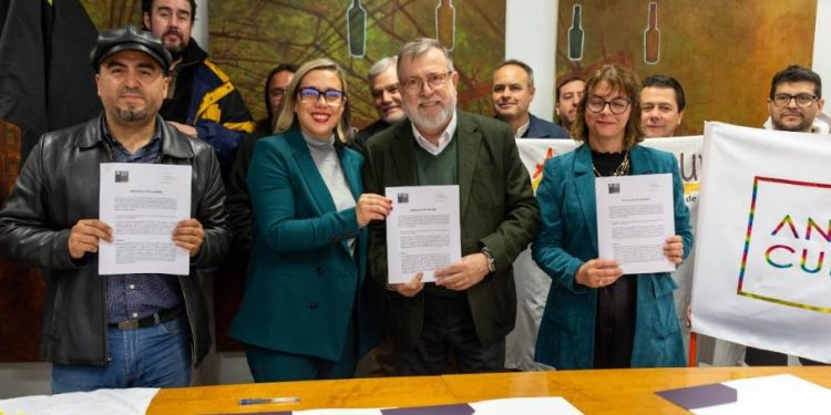 Trabajadores del Ministerio de las Culturas logran acuerdo histórico y deponen paro nacional