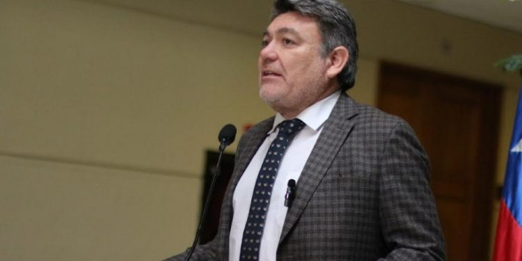 Diputado Venegas responde a ex almirante: «¿Hizo usted alguna acción para ubicar restos de detenidos desaparecidos?”