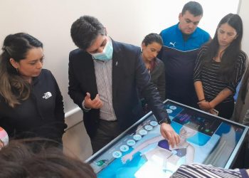 Personal de Hospital Gustavo Fricke se capacita con pacientes virtuales