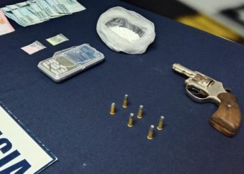 Detienen a hombre armado y con drogas en Villa Alemana