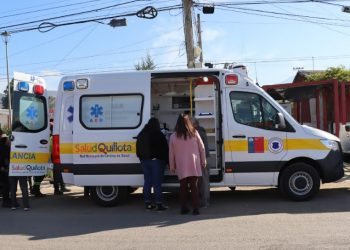 Salud Municipal de Quillota recibe una ambulancia, dos camionetas y módulos inflables