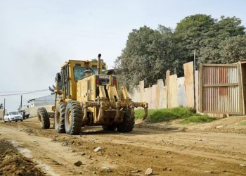 Viña del Mar: Acondicionan camino para que vuelva transporte público a parcela 11