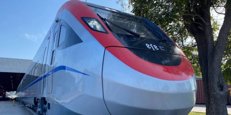 Piden al Ministerio de Transportes liberar la tarifa a estudiantes que usen el tren durante vacaciones de invierno