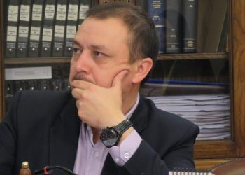 Diputado Cuello califica como “chantaje inaceptable” posible paro de micros en Valparaíso