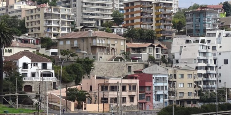 Encuentran feto envuelto en una toalla en Recreo