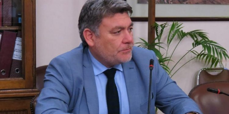 Diputado Venegas critica criterios de repartición del Fondo de Organizaciones