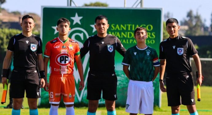 Wanderers se defiende tras polémico instructivo para inferiores