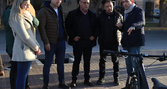 Gobernador Mundaca se reúne con intendente de Godoy Cruz en visita a Mendoza