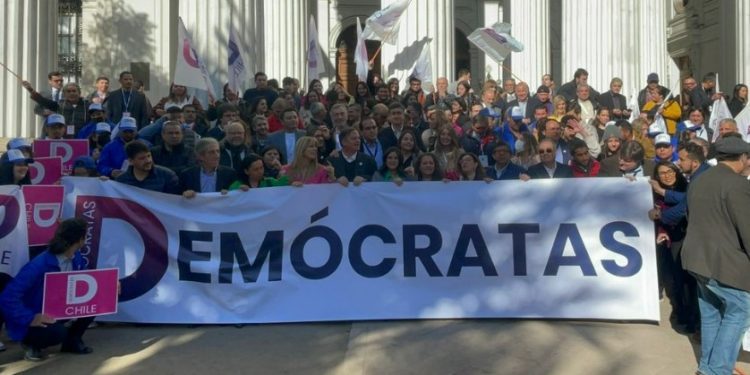 Demócratas logra constituirse como nuevo partido político