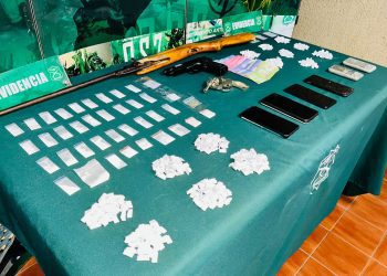 Quintero: Allanamiento de departamento termina con incautación de 500 dosis de droga