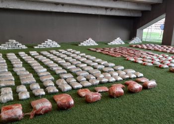 Operación Casa Azul: Incautan 500 kilos de droga y detienen a tres extranjeros