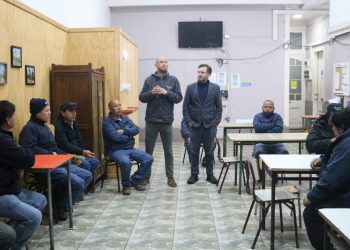 Trabajadores del Cementerio 3 de Playa Ancha acusan completo abandono de la Corporación Municipal