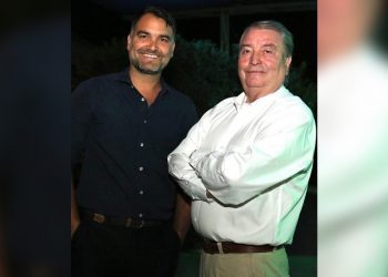 Padre del senador Macaya es denunciado por abuso sexual infantil