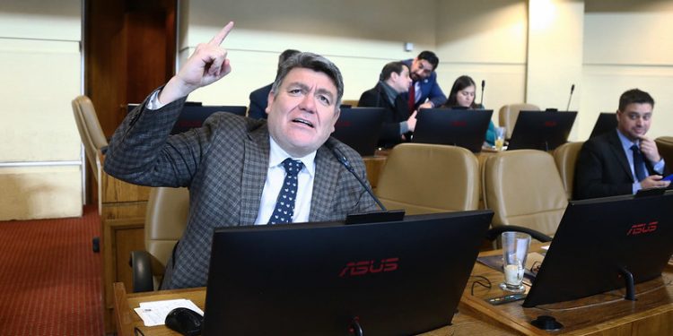 Diputado Venegas y crisis hídrica: “Solo en la región se botan más de 100 millones de metros cúbicos al mar”