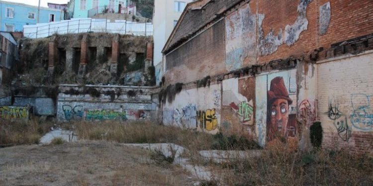 Senadora Allende critica «lentitud» para construir nuevo instituto de neurociencias