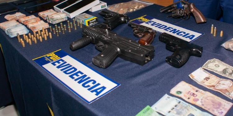 Detienen a banda de peruanos que asaltaban a comerciantes chinos