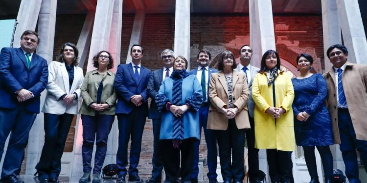 Gobierno presenta comité estratégico de plan de acción de Hidrógeno Verde