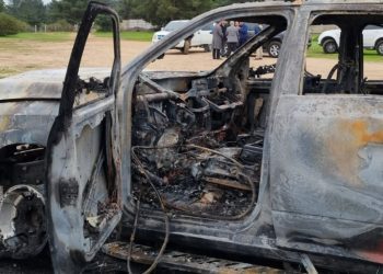 Camioneta robada a alcalde de Zapallar es encontrada quemada en Viña del Mar