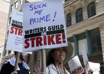 Actores y guionistas paralizan Hollywood con huelga