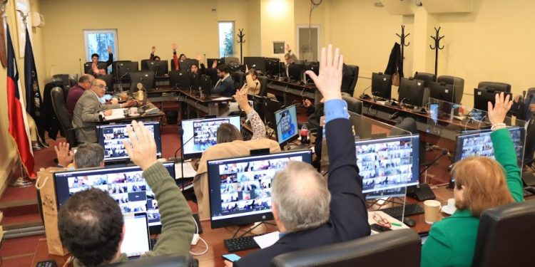 Aprueban recursos para centro de investigaciones PDI y equipamiento para CONAF